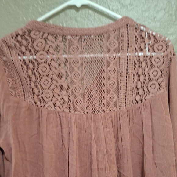 O'Neill Lace Accent Blouse - Dusty Rose Sze S - Picture 4 of 10